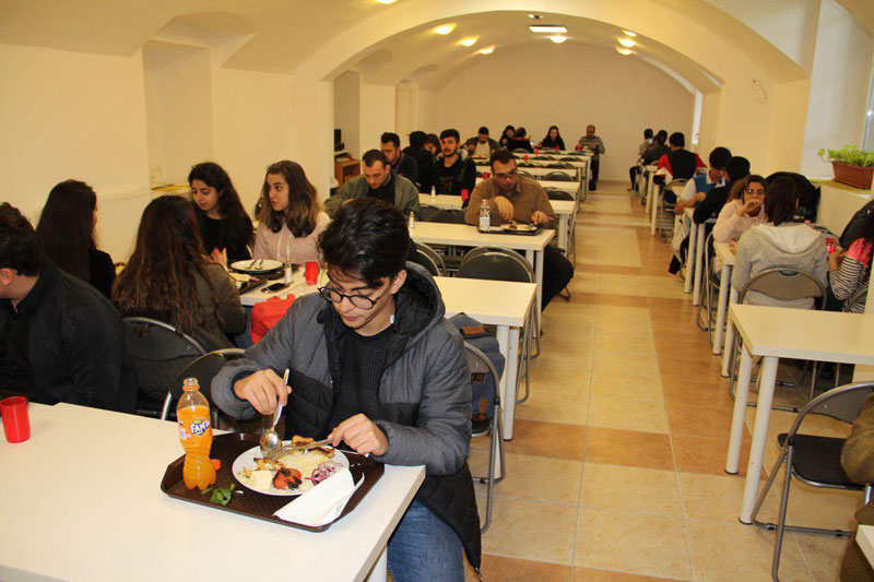 تحصیل در کالج بین المللی اویسینا در مجارستان
